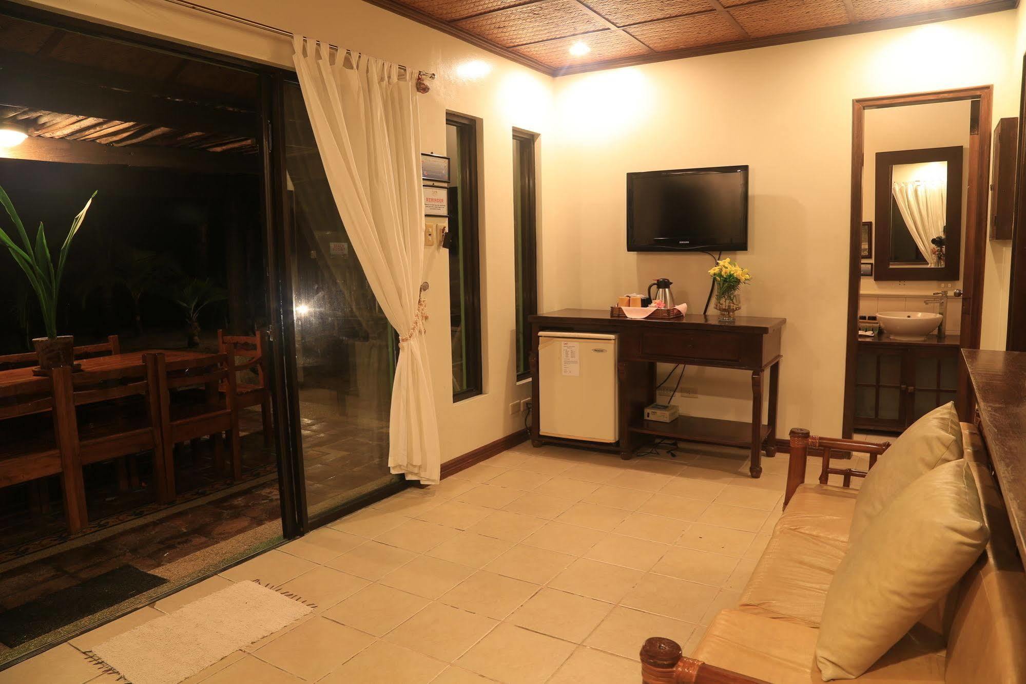 Puerto Del Sol Beach Resort And Hotel Club Bolinao Pangasinan Eksteriør billede