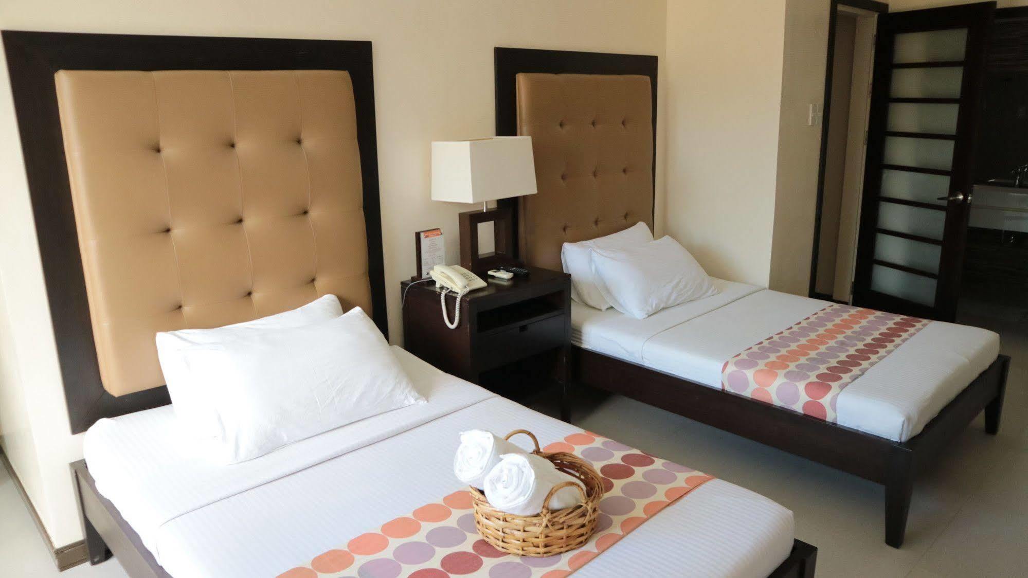 Puerto Del Sol Beach Resort And Hotel Club Bolinao Pangasinan Eksteriør billede