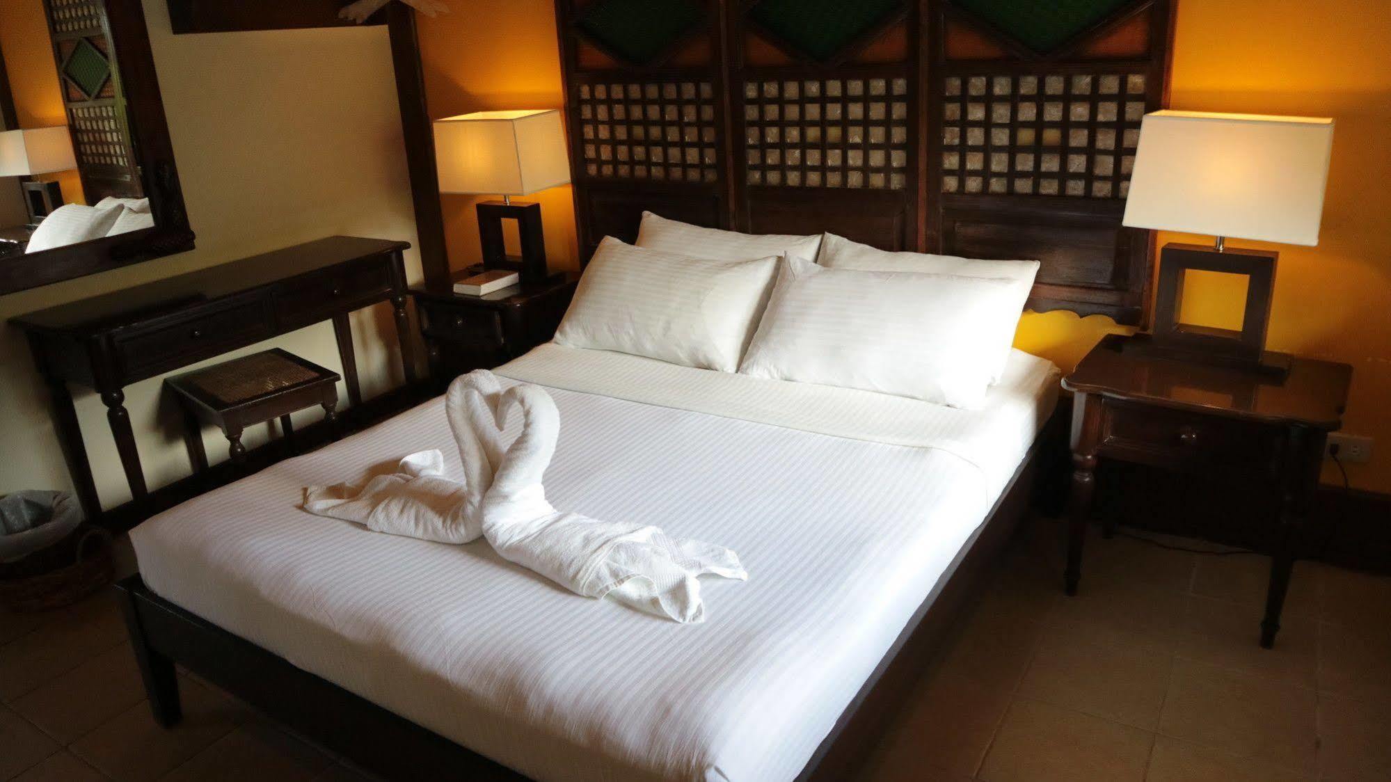 Puerto Del Sol Beach Resort And Hotel Club Bolinao Pangasinan Eksteriør billede